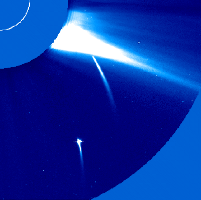 SOHO spacecraft sees two comets plunge into the Sun