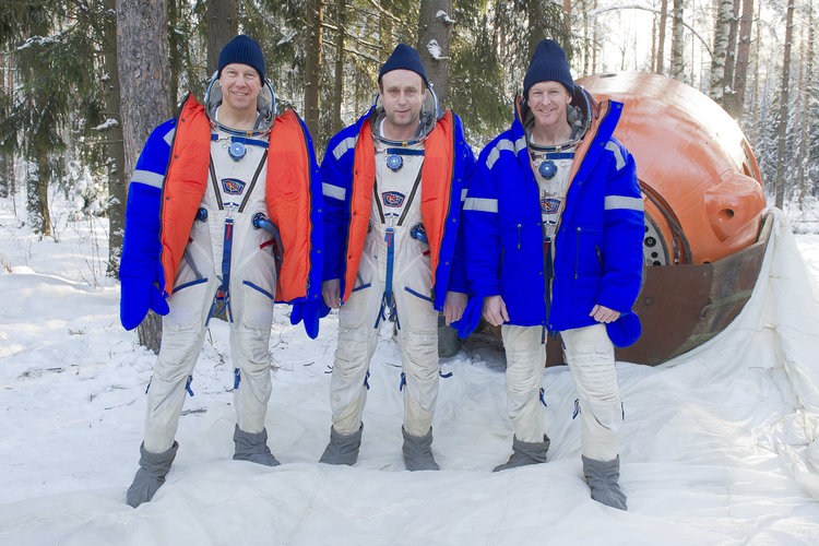 Expedition 46/47 prime crew during winter survival training