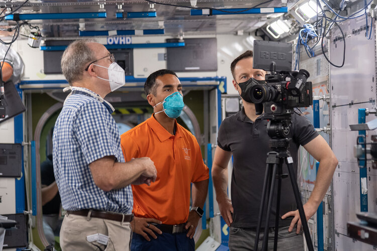 ESA's Mathias Maurer and NASA's Raja Chari during RED camera training