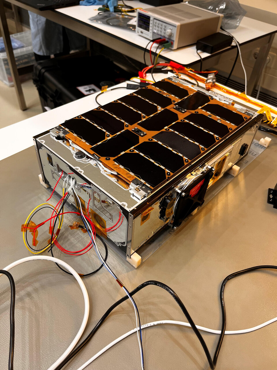 Il CubeSat Juventas al Centro di Test in ESTEC