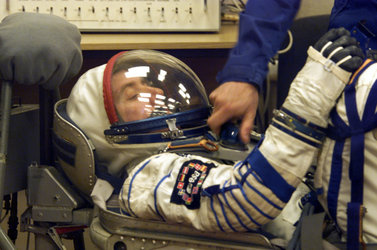 Roberto Vittori dons spacesuit at Baikonour  (Thursday 25 April 2002)