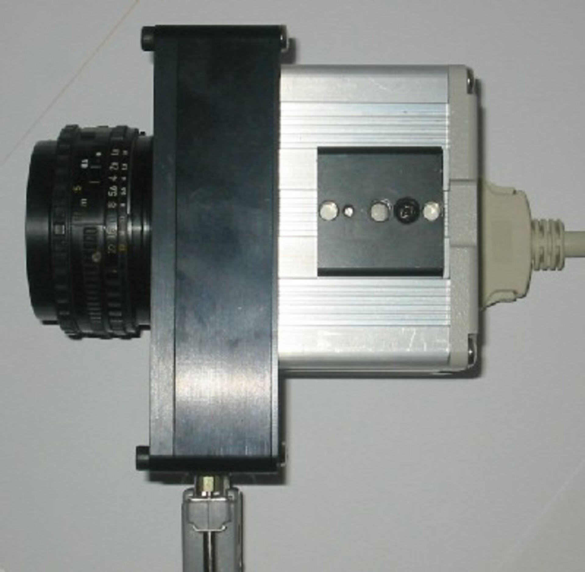 Spectral imaging camera