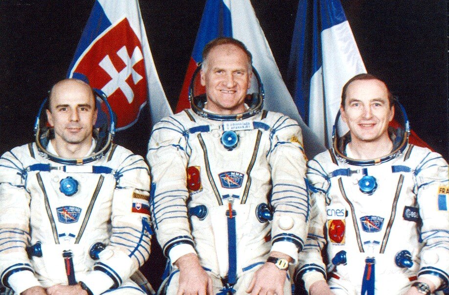 Soyuz TM-29  crew , l-r:  Ivan Bella - Slovakia; Viktor Afanasyev, Commander; and Jean-Pierre Haigneré - France