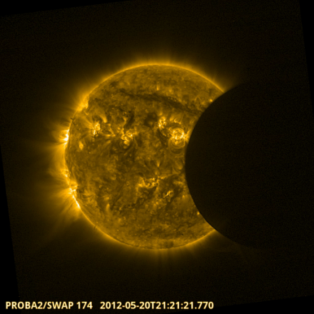 De eclips, waargenomen door Proba 2 in de ruimte