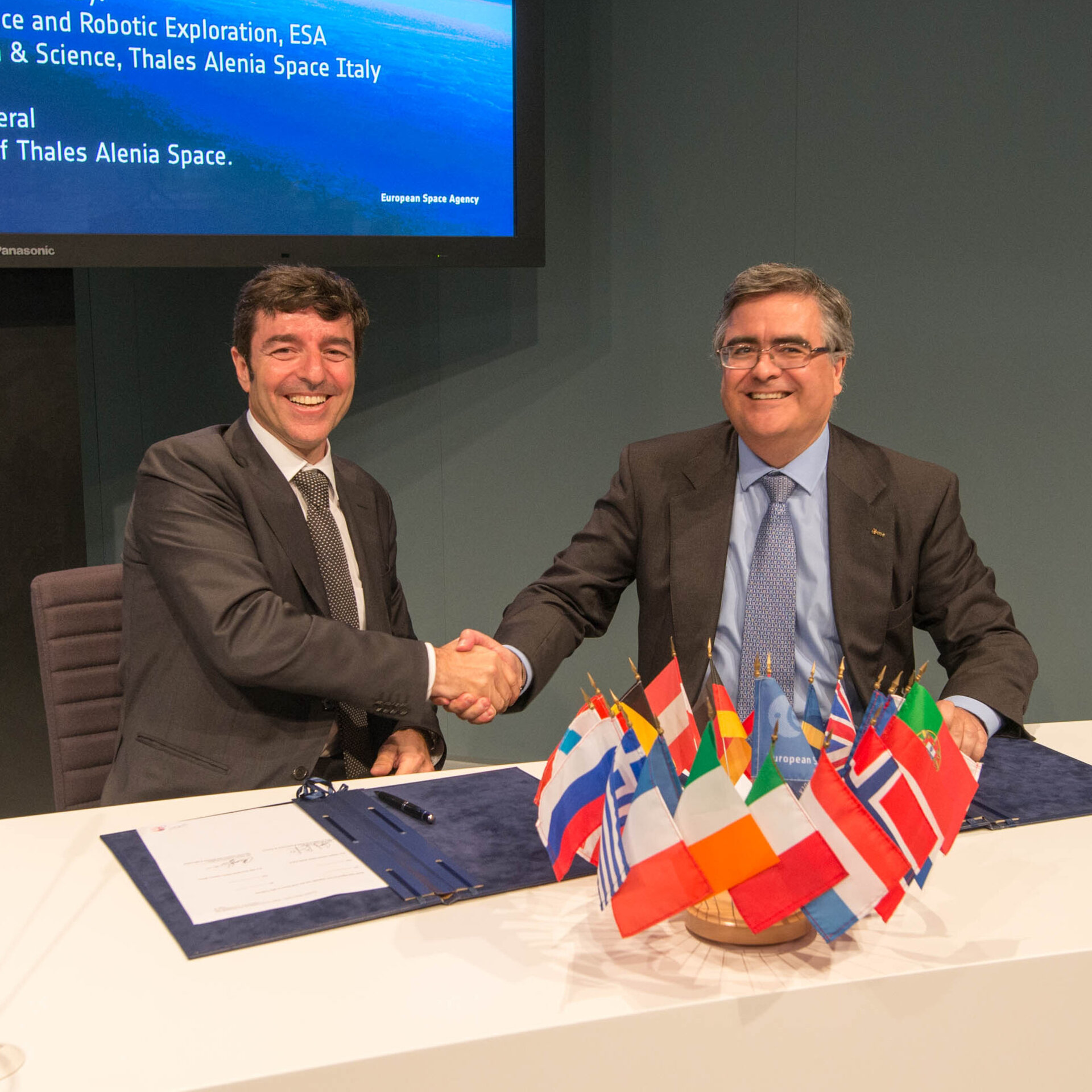 Signature of Rider 1 to ESA Contract for Exomars 