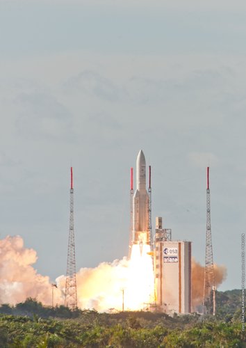 Alphasat lifts off