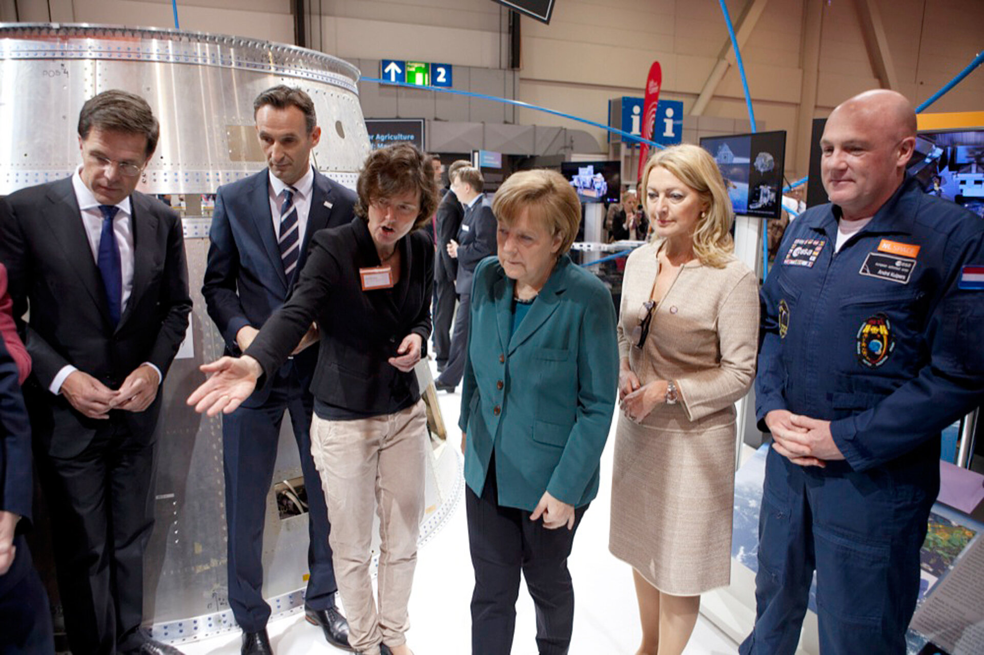 Angela Merkel and Mark Rutte visit NL Space booth at Hannover Messe