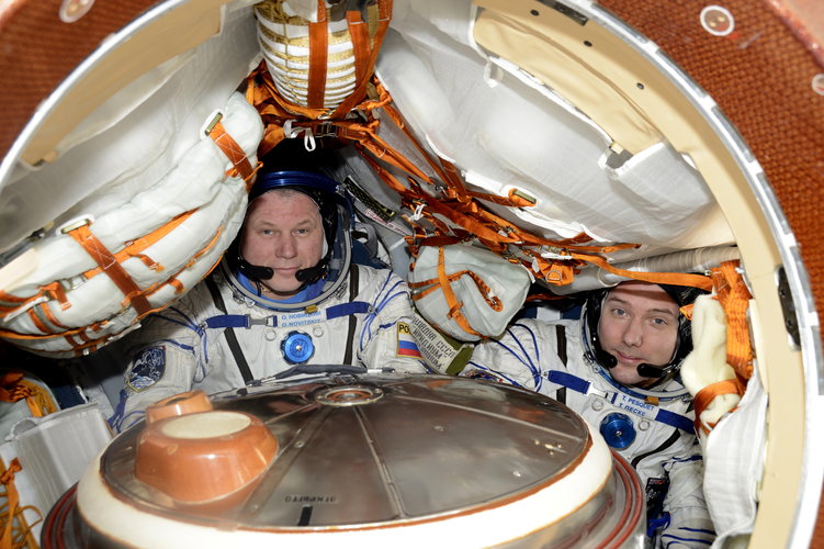 Oleg and Thomas in Soyuz