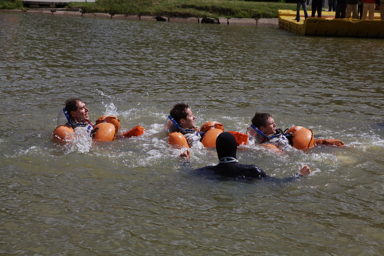 Andreas, Thomas and Sergei during survival training