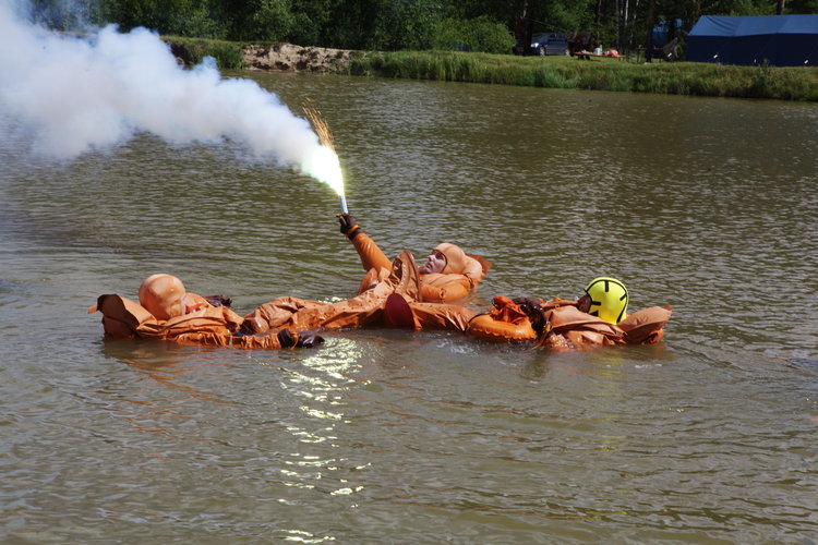 Andreas, Thomas and Sergei during survival training