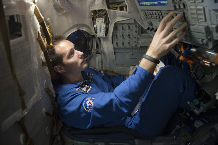 Thomas during training in the Soyuz TMA simulator