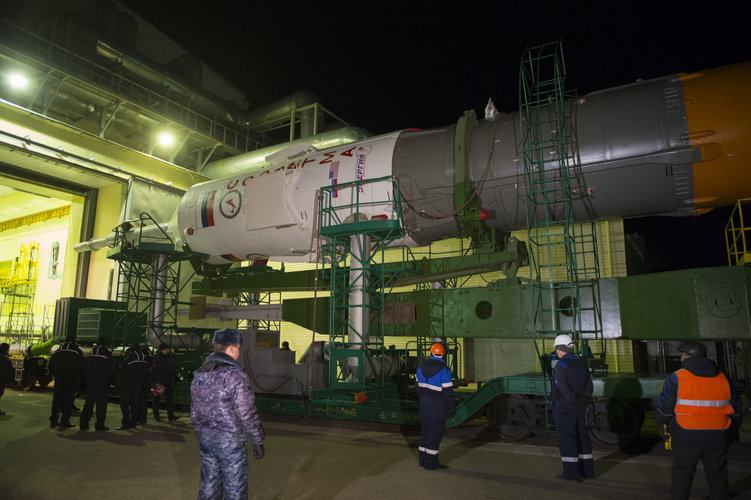 Soyuz TMA-15M spacecraft roll out