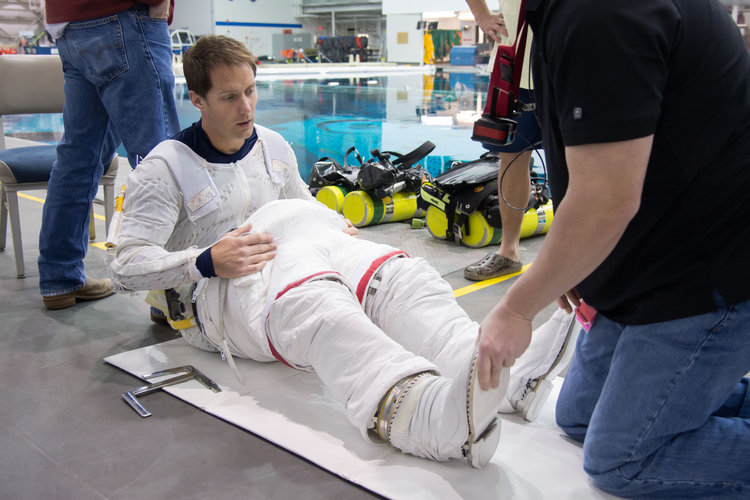 Thomas Pesquet during training for INC-49/INC-50 ISS EVA Maintenance run