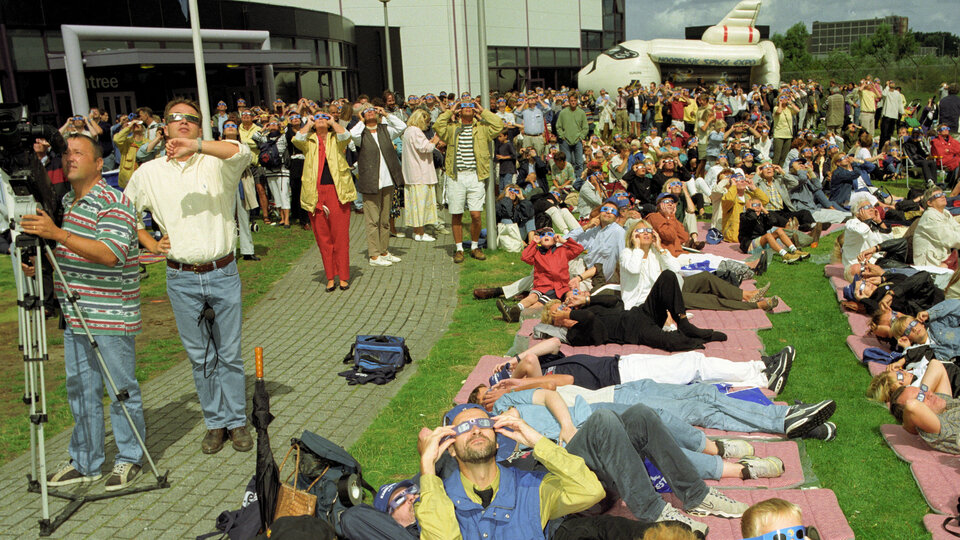 Evento celebrado en Space Expo durante el eclipse solar de 1999