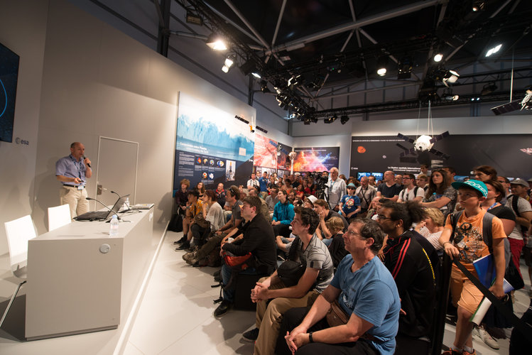 Rosetta presentation at the ESA Pavilion