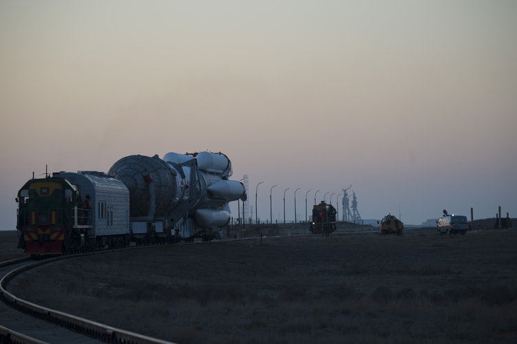 ExoMars 2016 roll out 