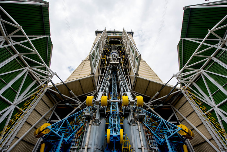 Soyuz VS14 in the mobile gantry