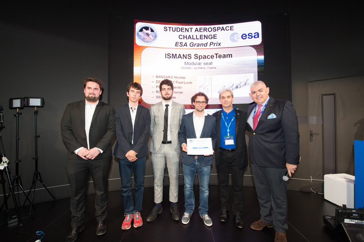 Awards ceremony for winning teams of the Student Aerospace Challenge