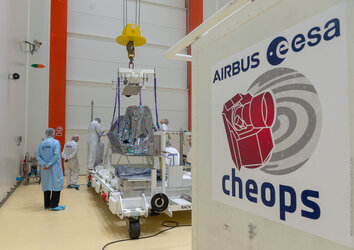 Cheops installation on tilting trolley