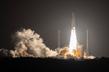 Ariane 5 liftoff  ©John Kraus