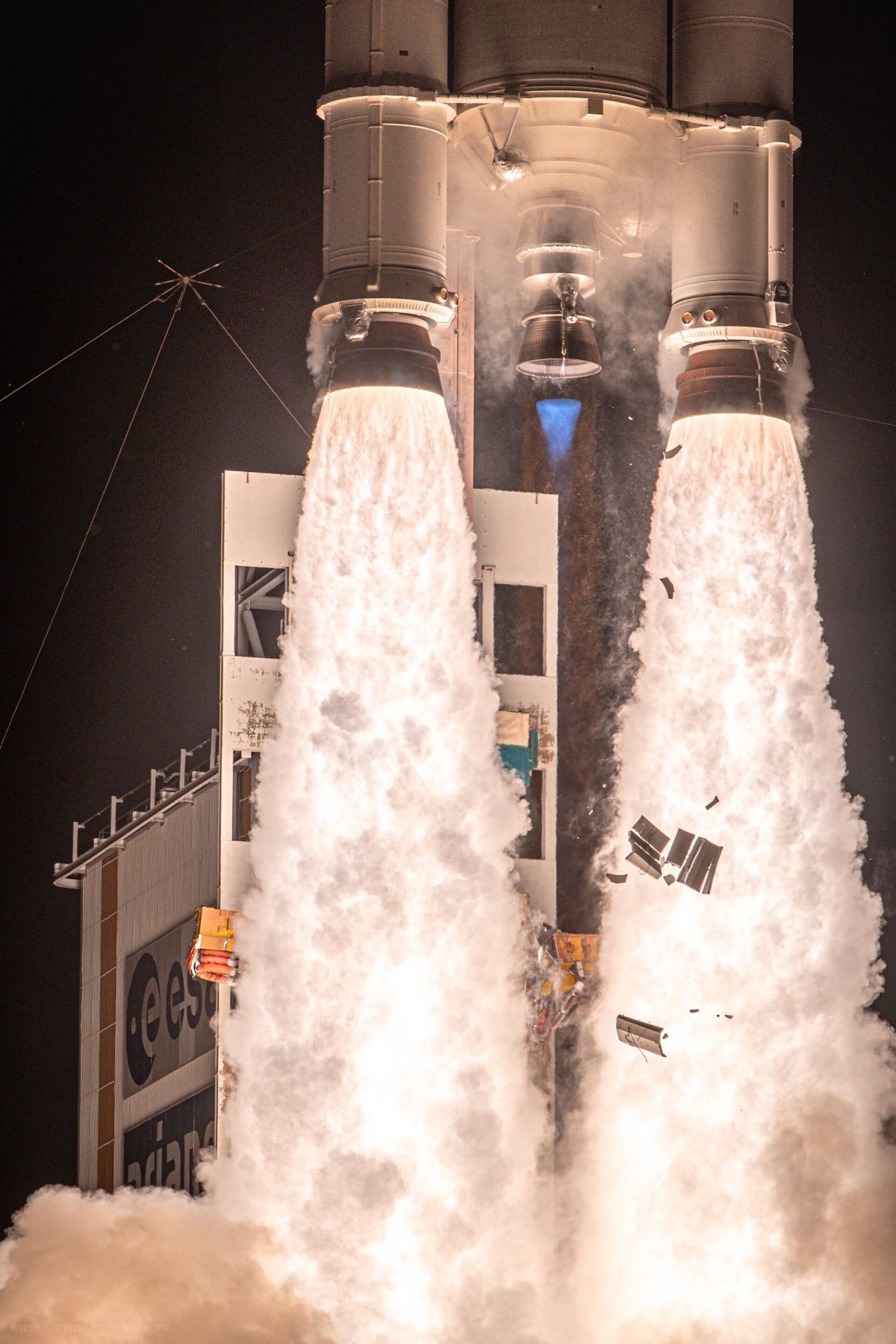 Ariane 5 soars to space  ©John Kraus