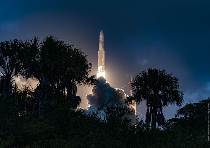 Ariane 5 liftoff