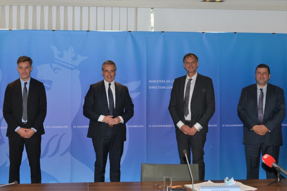 (de gauche à droite) Franz Fayot, ministre de l’Économie; Claude Meisch, ministre de l’Enseignement supérieur et de la Recherche; Thomas Kallstenius, CEO du LIST; Jacques Lanners, président du conseil d’administration du LIST - Photo (c) MECO