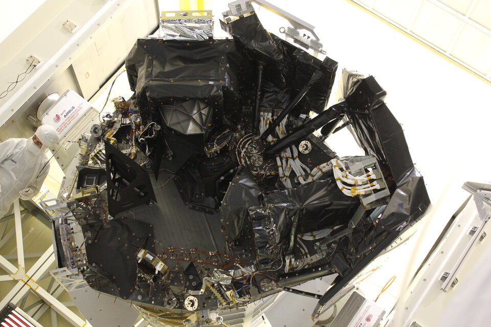 NISP and visible light camera installed aboard Euclid