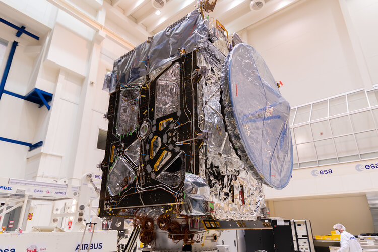 Installing Juice at ESTEC 