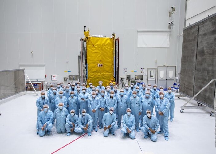 The Eutelsat Quantum team