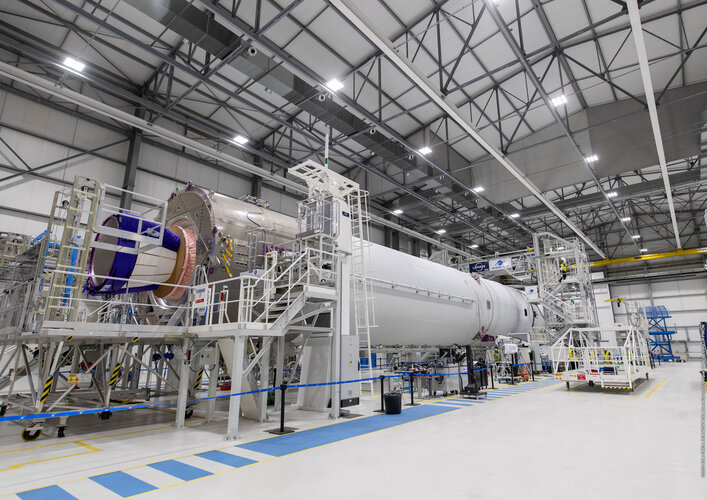 ArianeGroup teams have completed assembly of Ariane 6’s central core in the all-new Ariane 6 Launcher Assembly Building at Europe’s Spaceport in French Guiana