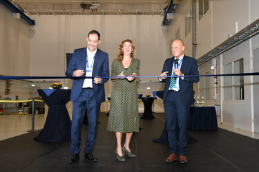 Formal opening of ESTEC's FV cleanroom