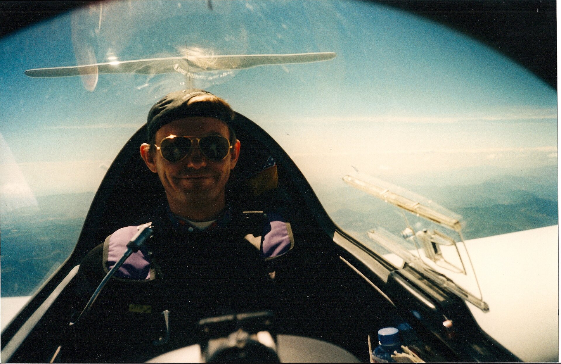 Rüdiger Albat piloting a glider