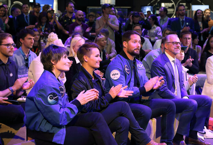 Talk with ESA astronauts (from left to right) ESA astronaut Samantha Cristoforetti, ESA reserve astronaut Amelie Schoenenwald, ESA astronaut Thomas Pesquet and ESA Director General Josef Aschbacher.